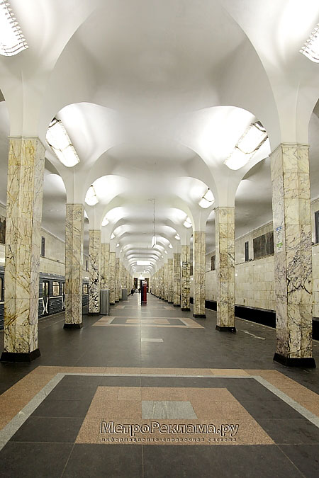 Станция "Автозаводская". Станционный зал.