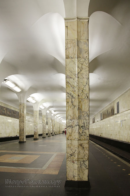 Станция "Автозаводская". Станционный зал.