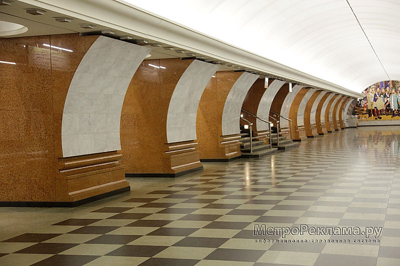 Станция метро "Парк Победы". Южный станционный зал - Мозаичное панно посвящено Отечественной войне 1812 года.