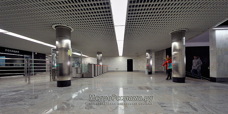 Станция "Пятницкое шоссе". Южный подземный вестибюль по выходу пассажиров в город.