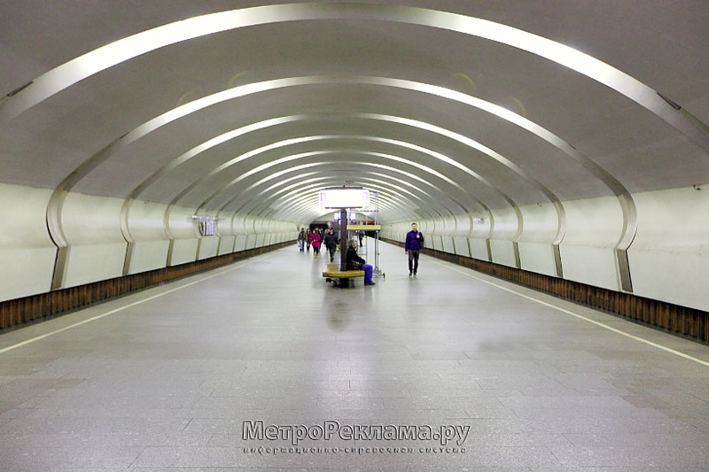 Станция "Коньково". Станционный зал. 
