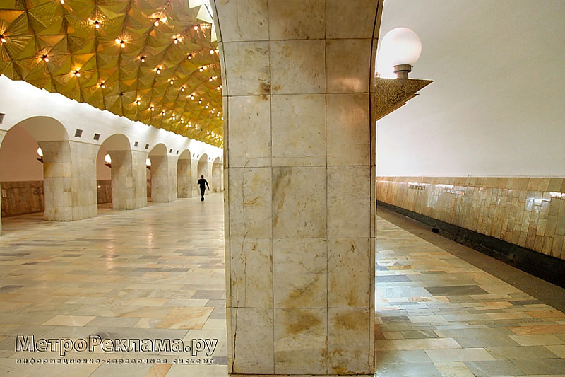 Станция "Авиамоторная" станционный зал