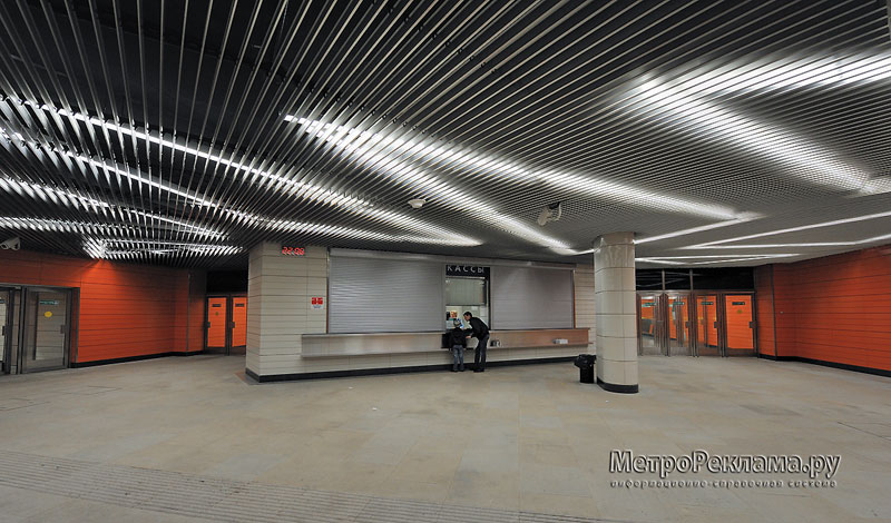 Станция "Новокосино" Восточный подземный вестибюль. Кассовый зал.
