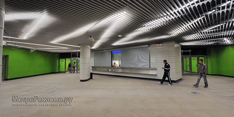 Станция "Новокосино" Западный (зелёный) подземный вестибюль. Кассовый зал.