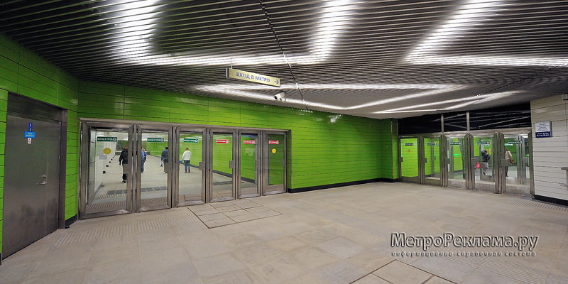 Станция "Новокосино" Западный (зелёный) подземный вестибюль. Кассовый зал.